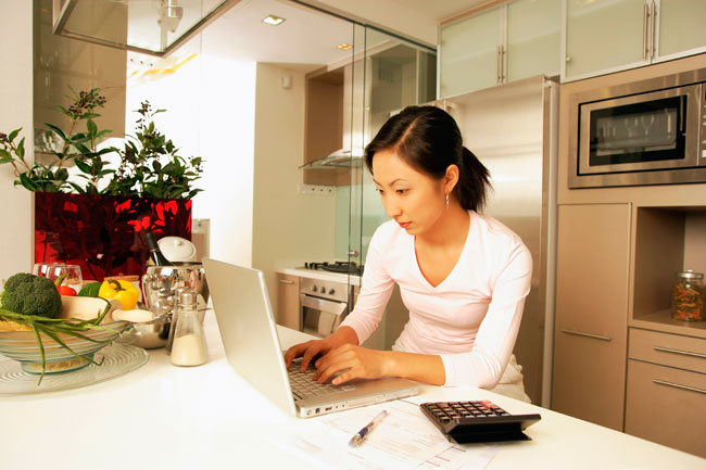 photo of a woman searching for Belal Najmeddine and Edmonton Law Office for spousal support help in a divorce or separation